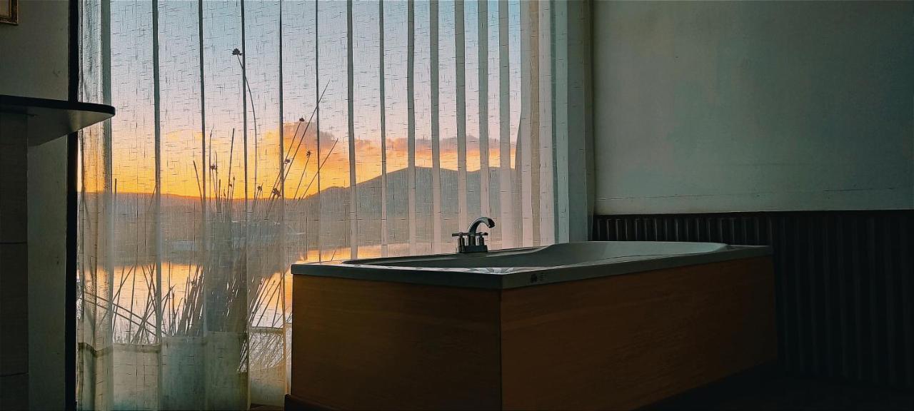 プーノ Titicaca Habitacion Panoramica Vista Al Amanecerヴィラ エクステリア 写真