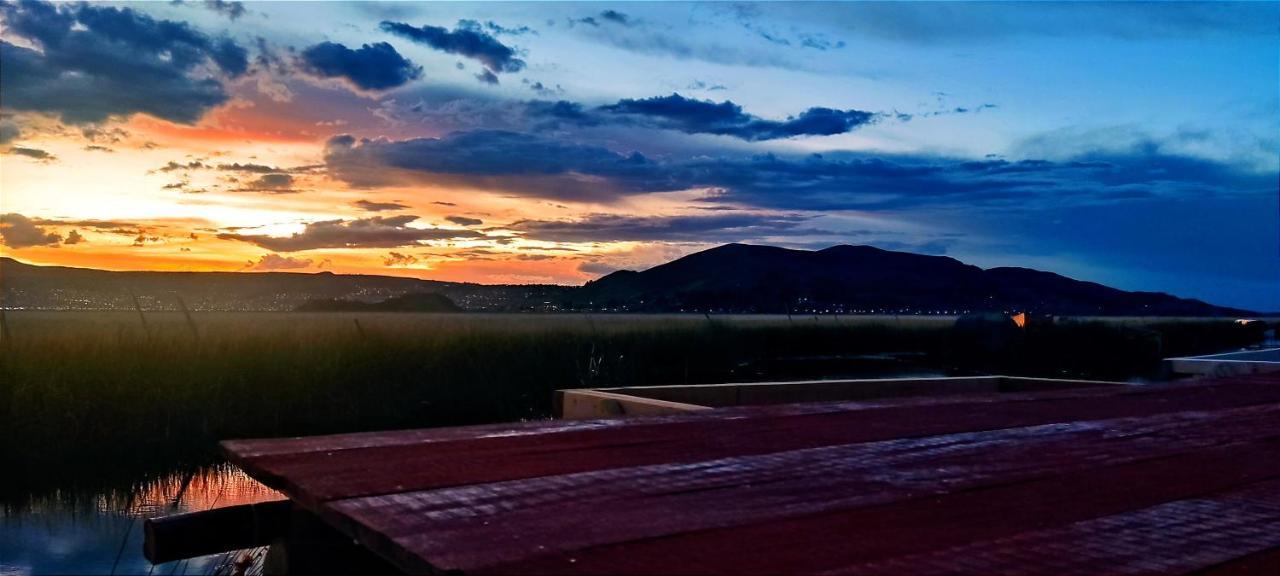 プーノ Titicaca Habitacion Panoramica Vista Al Amanecerヴィラ エクステリア 写真